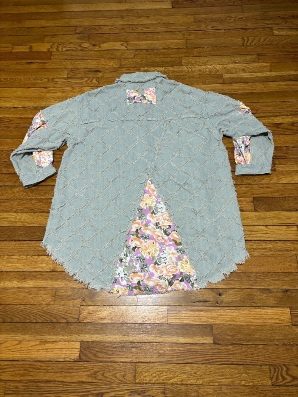 POL Womens Diamond Fringe Denim Jacket Size Medium Blue Floral Patchwork Boho - Picture 9 of 9